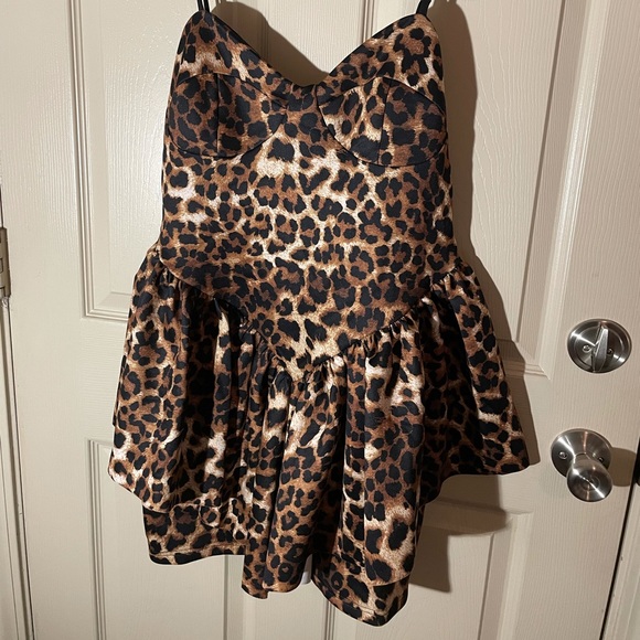Fashion Nova Dresses & Skirts - Fashion Nova Leopard Dress size M